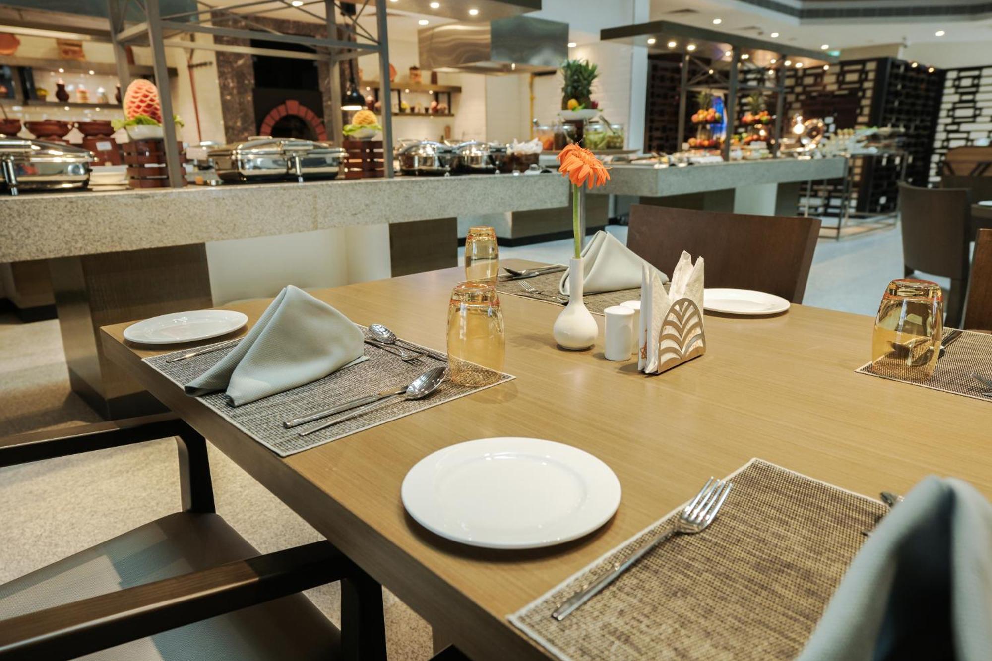Gokulam Grand Trivandrum Thiruvananthapuram Exterior photo
